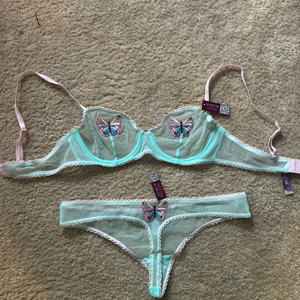 Super cute bra and panty set